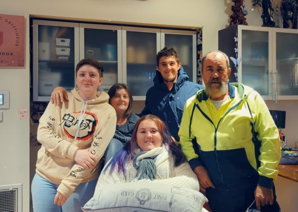 A photo of the Enniss family